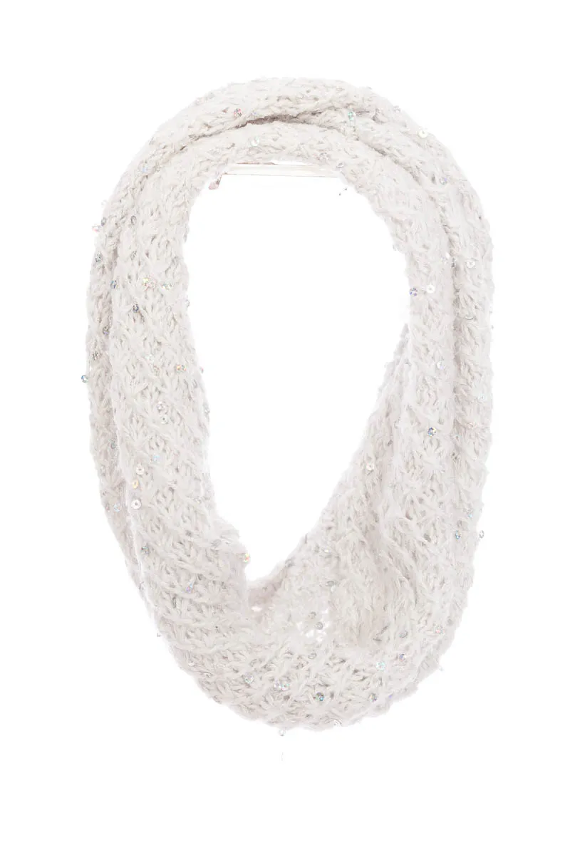 ACCESORIOS COLOR BLANCO  CLOSEANDO
