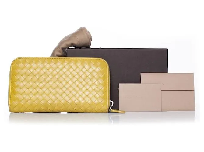 Bottega Veneta, Cartera cremallera napa intrecciato verde lima 