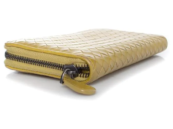 Bottega Veneta, Cartera cremallera napa intrecciato verde lima 