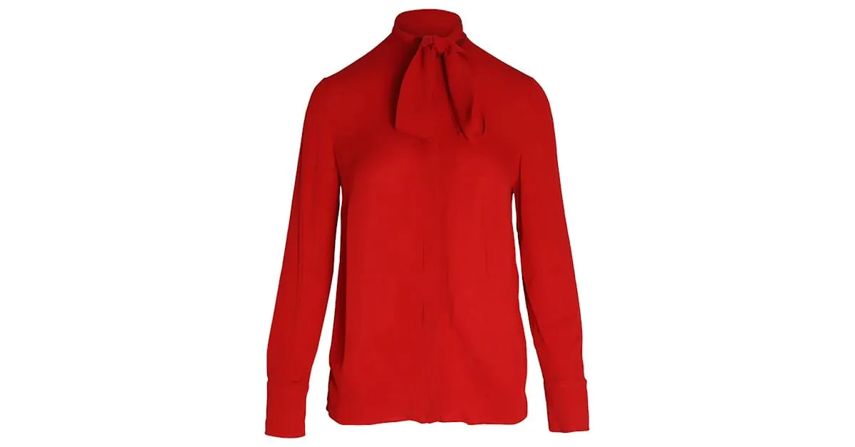 Camisa con lazo en el coño de Valentino Garavani en seda roja 