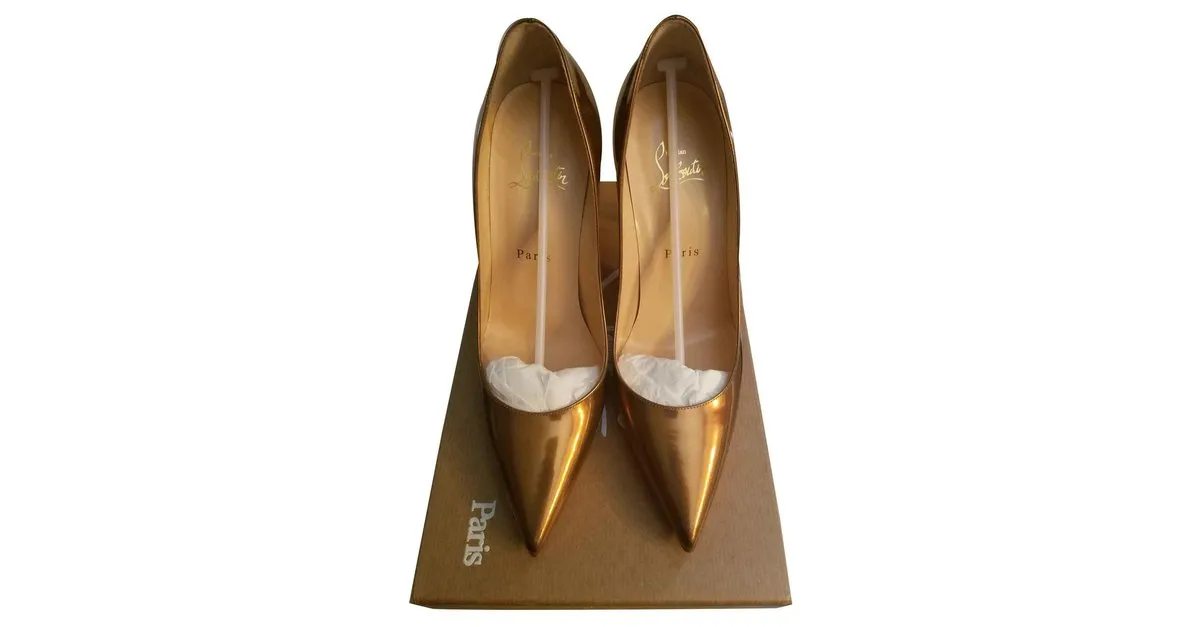 Christian Louboutin Locuras de Pigalle Dorado 