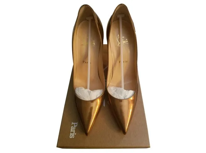 Christian Louboutin Locuras de Pigalle Dorado 
