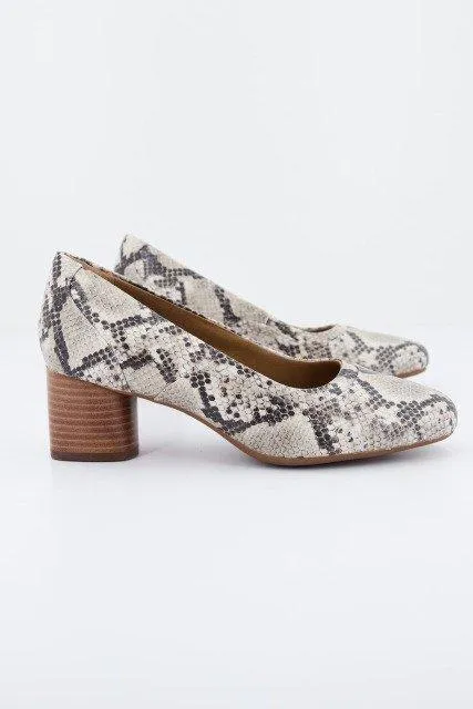 CLARKS