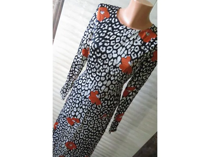 Essentiel Antwerp Vestidos Negro Blanco Naranja 