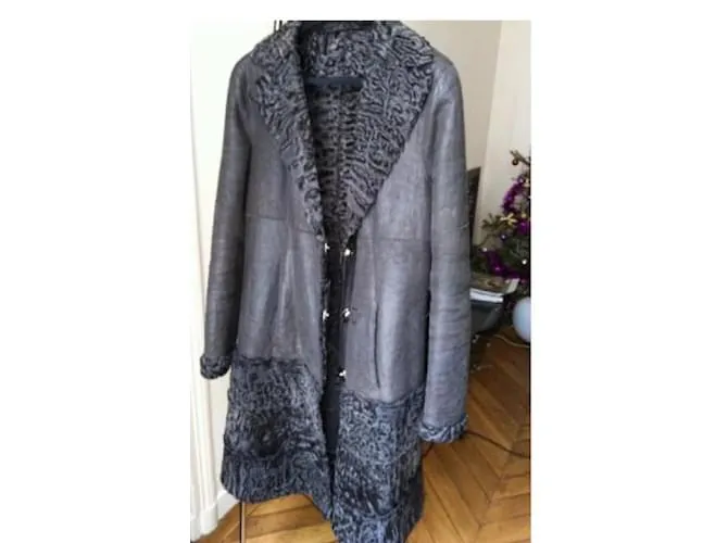Fendi Abrigos, Ropa de calle Castaño 