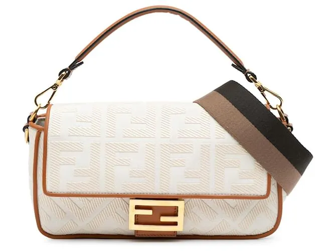Fendi Baguette de lona bordada blanca mediana Blanco 