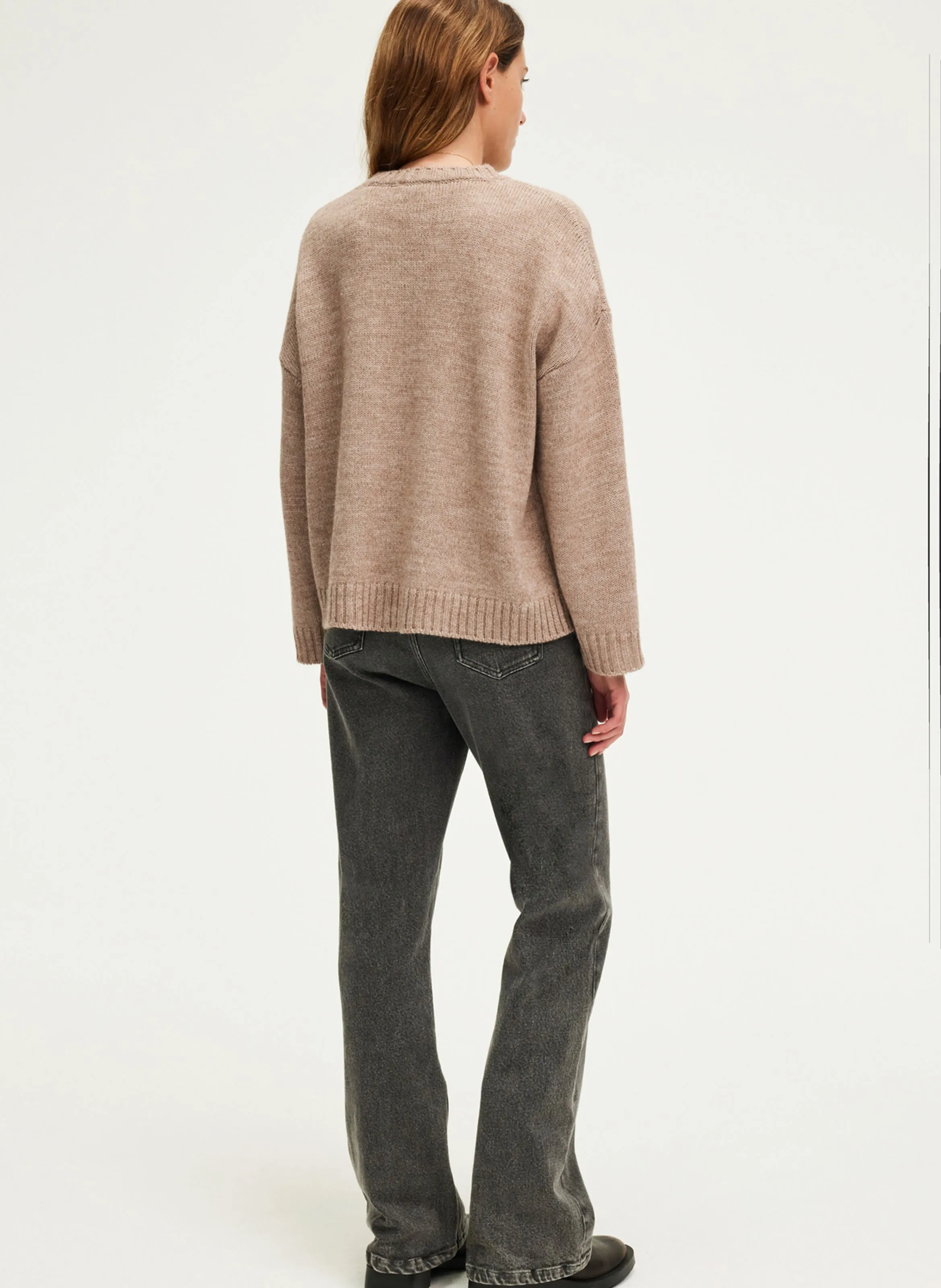 JOSSIA  JERSEY RECTO DE MEZCLA DE LANA CON CUELLO REDONDO EN BEIGE
