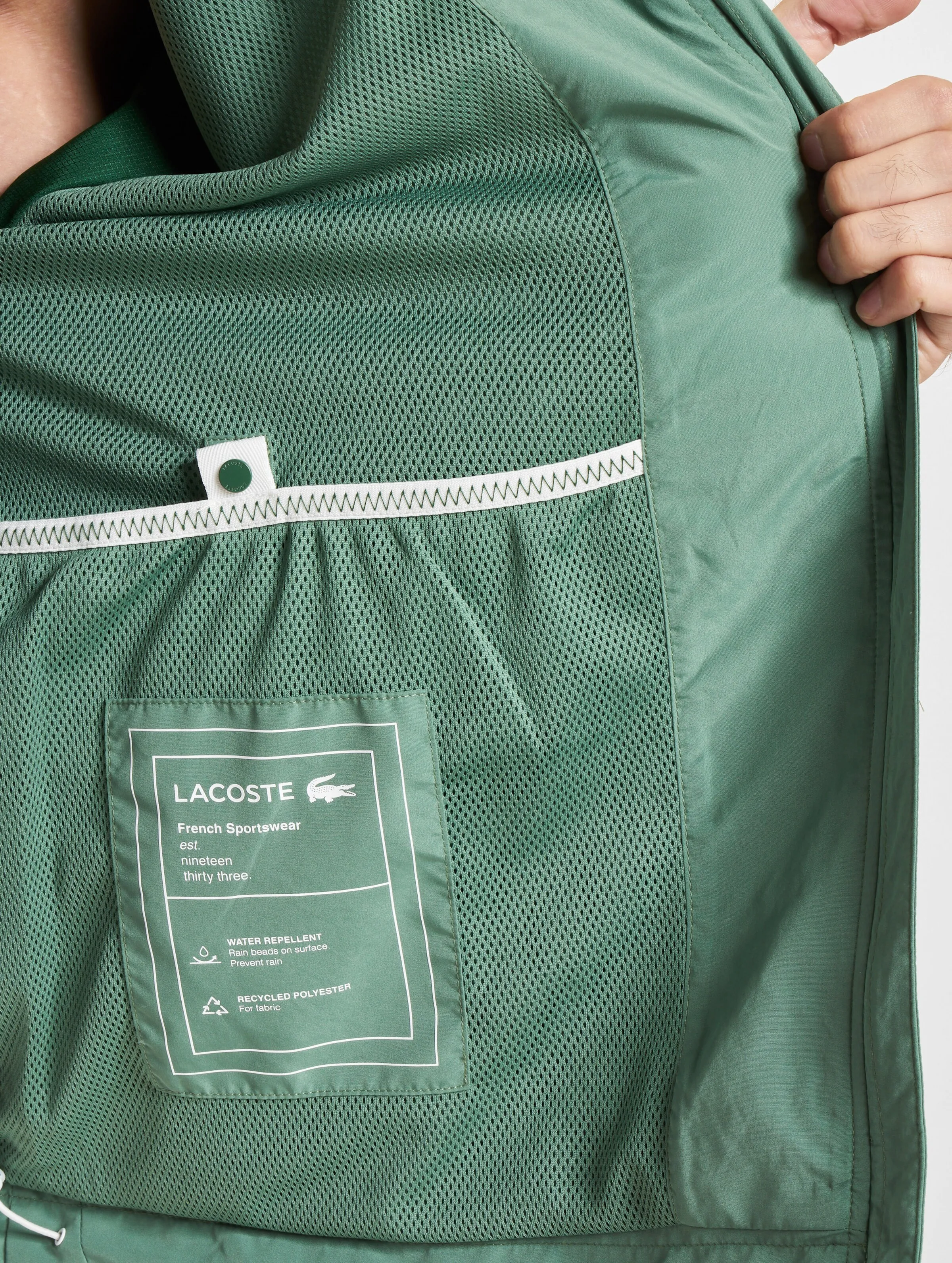 Lacoste 53
