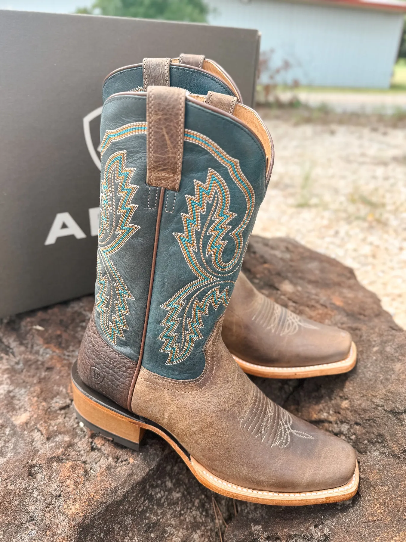 MEN'S ARIAT FUTURITY CASHOUT WICKER WESTERN BOOTS