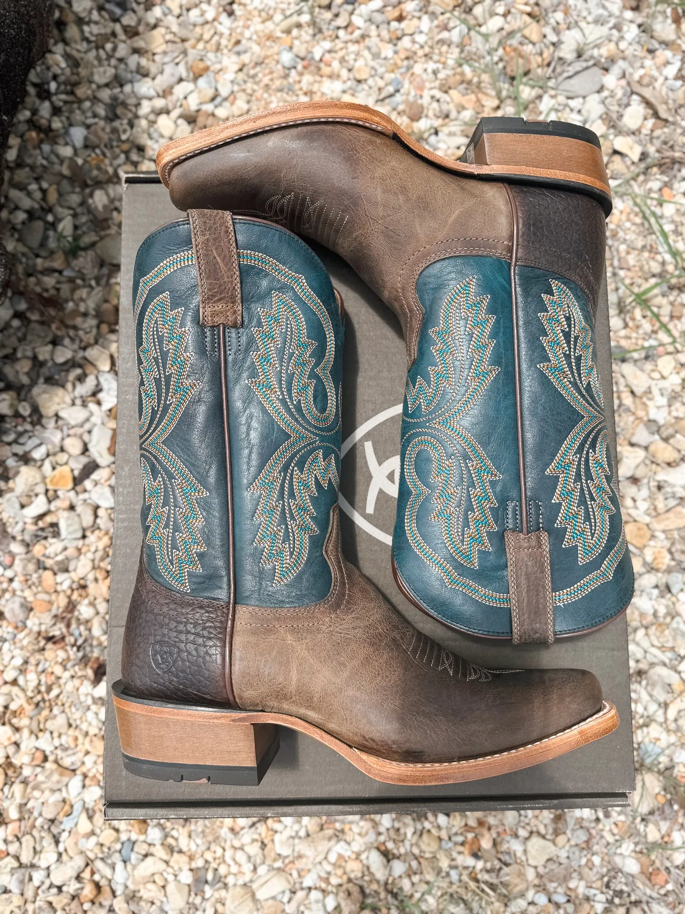 MEN'S ARIAT FUTURITY CASHOUT WICKER WESTERN BOOTS