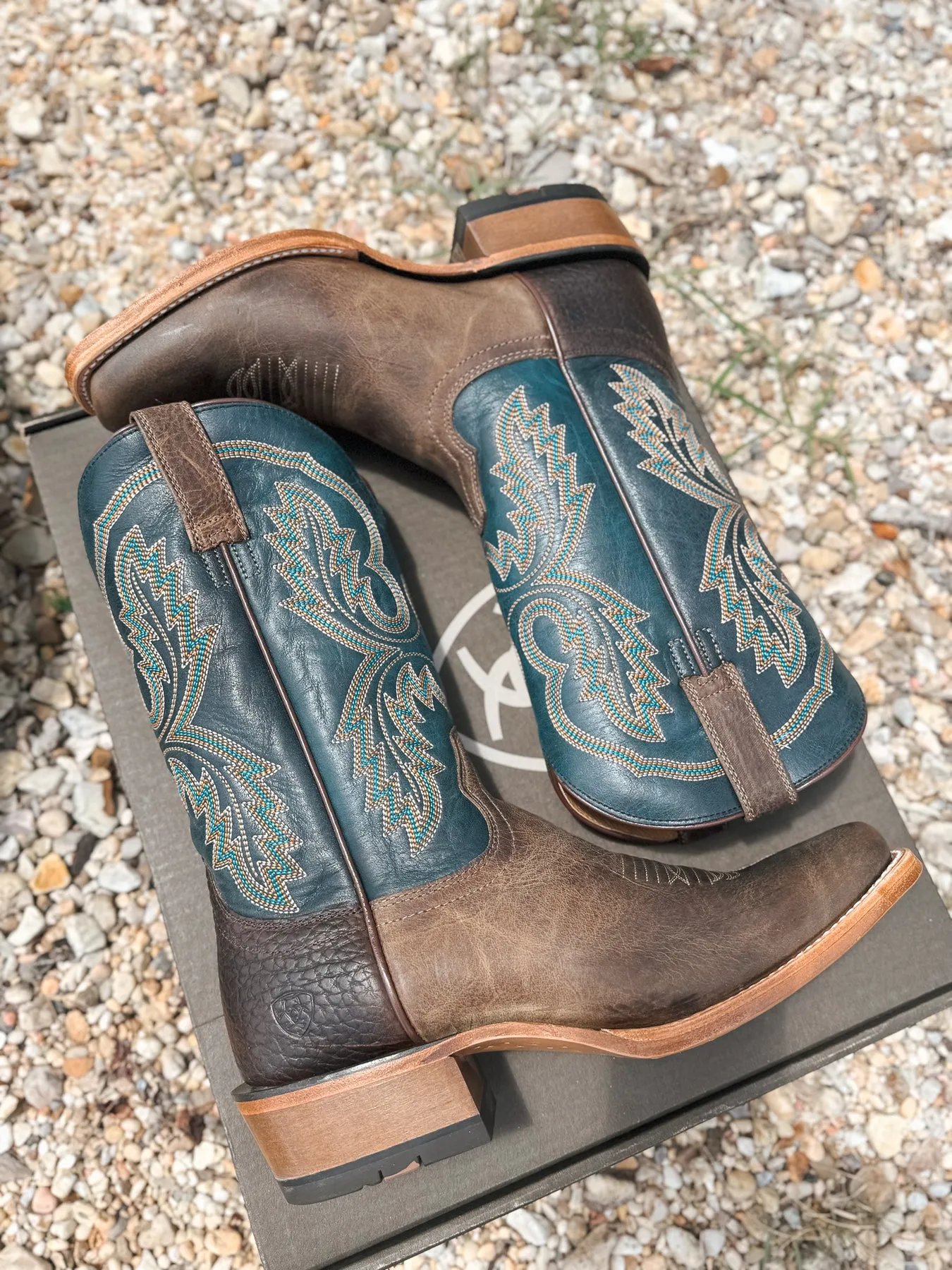 MEN'S ARIAT FUTURITY CASHOUT WICKER WESTERN BOOTS