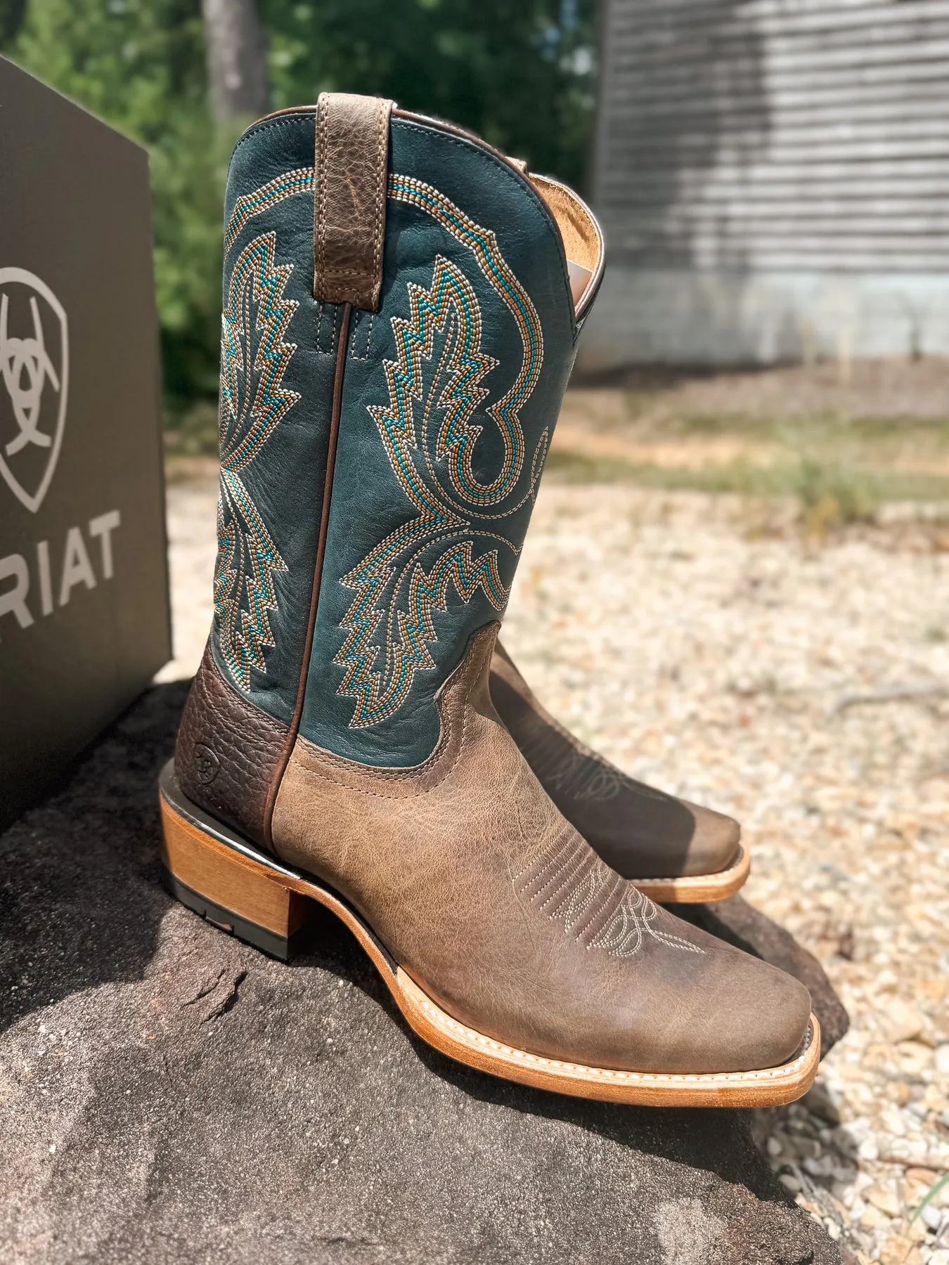 MEN'S ARIAT FUTURITY CASHOUT WICKER WESTERN BOOTS