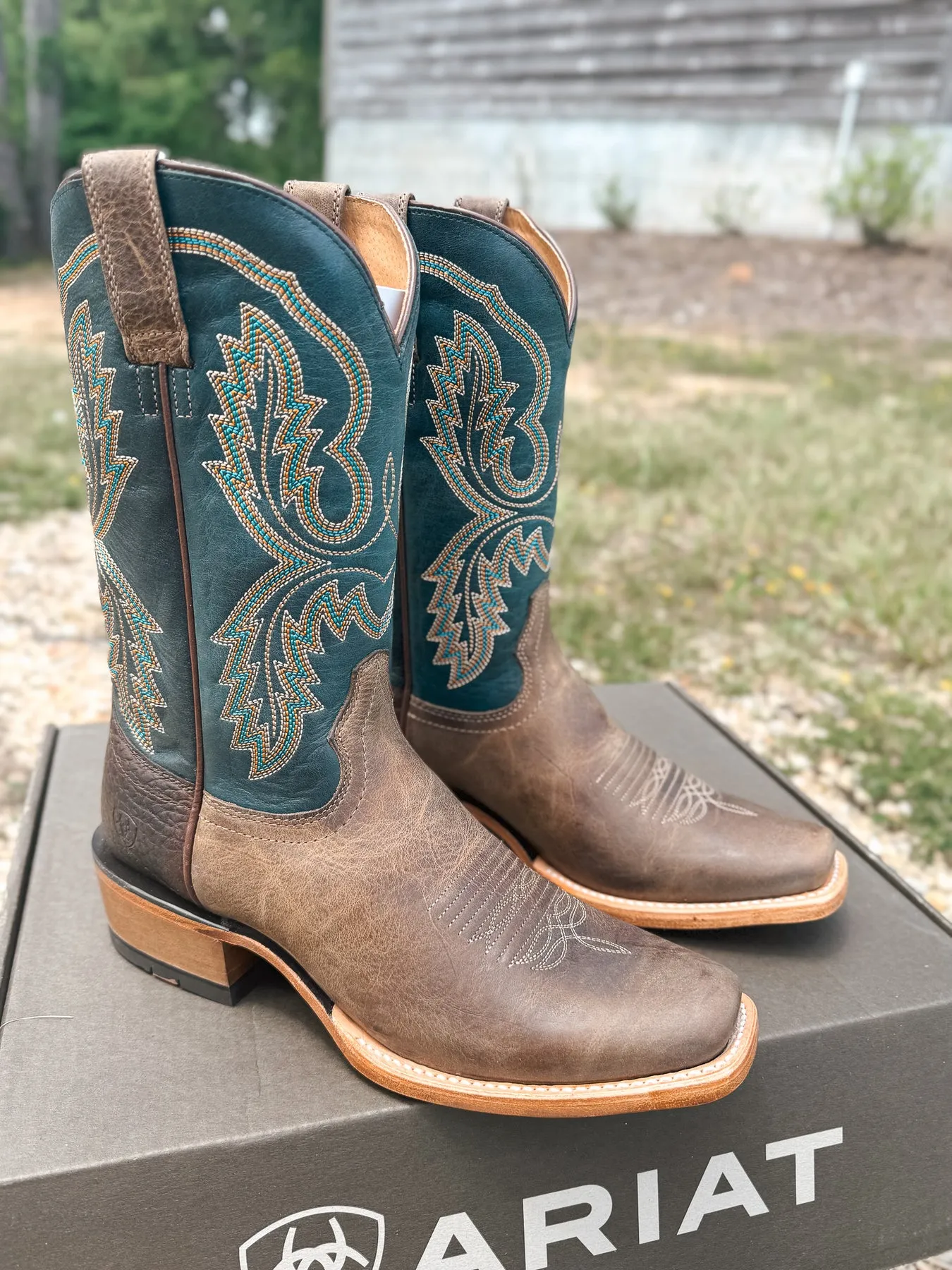 MEN'S ARIAT FUTURITY CASHOUT WICKER WESTERN BOOTS