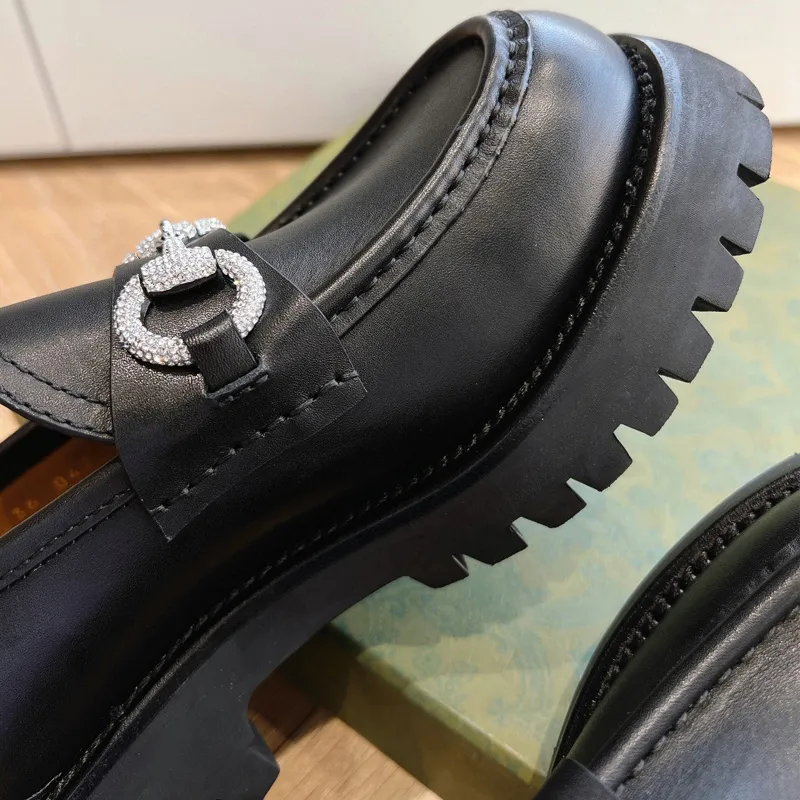 Mocasines de cuero con suela de orejeta para mujer Mocasines de diseñador con bordado de abeja de cuero 100% real Zapatos planos