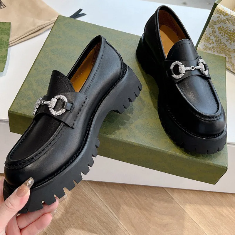 Mocasines de cuero con suela de orejeta para mujer Mocasines de diseñador con bordado de abeja de cuero 100% real Zapatos planos