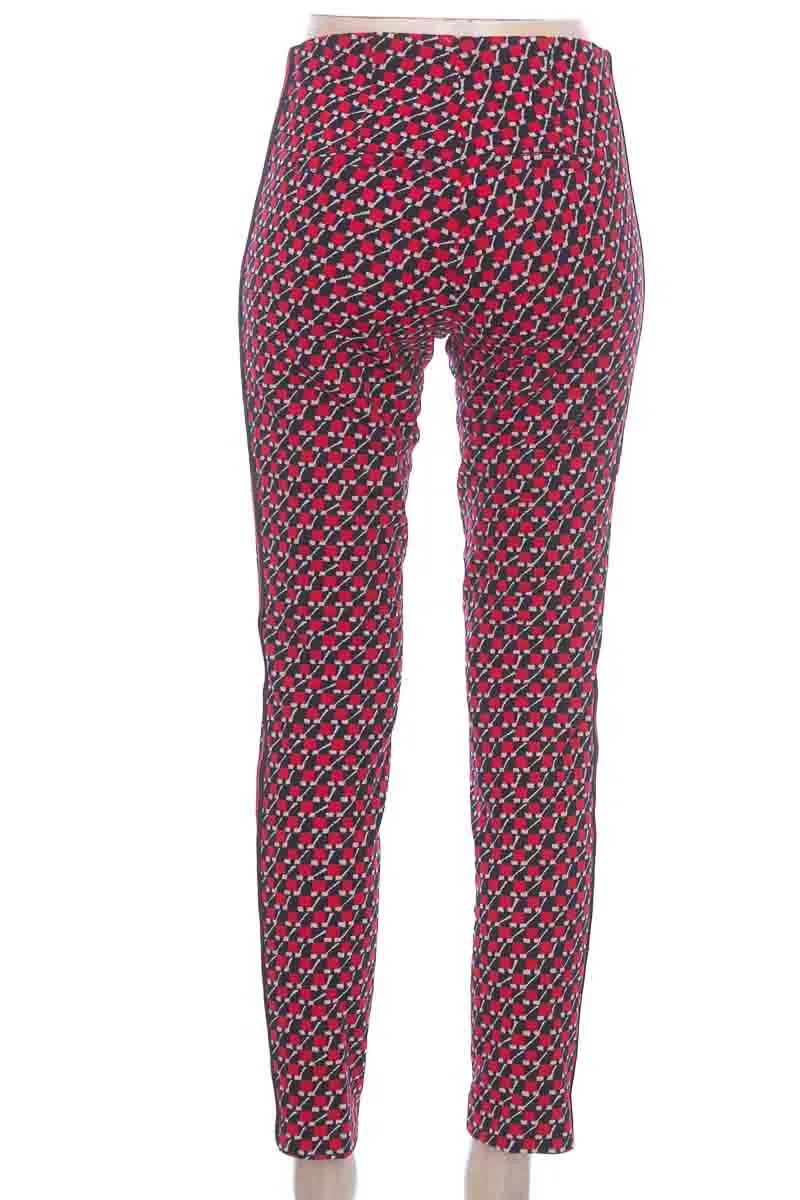 PANTALóN COLOR ROJO  CAMBIO