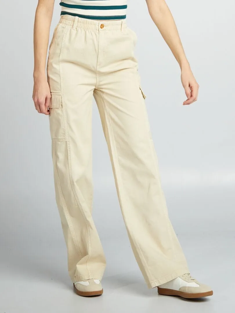 PANTALóN CON MúLTIPLES BOLSILLOS  BEIGE