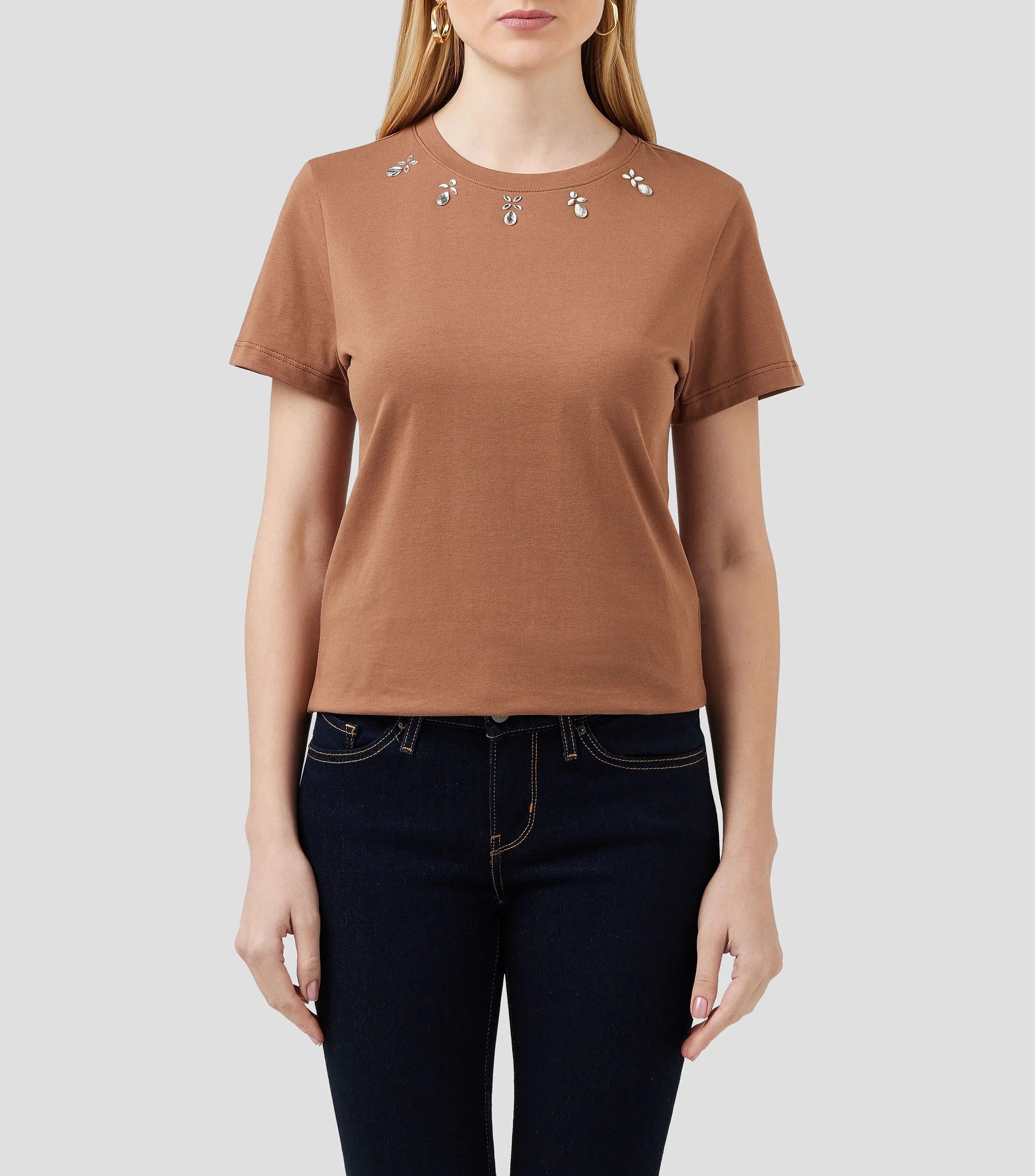 Pertegaz Playera con aplicación de pedrería y manga corta Mujer