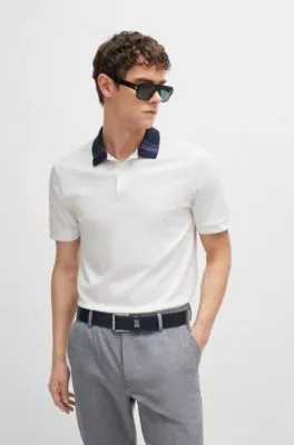 Polo slim fit de algodón mercerizado con rayas en el cuello