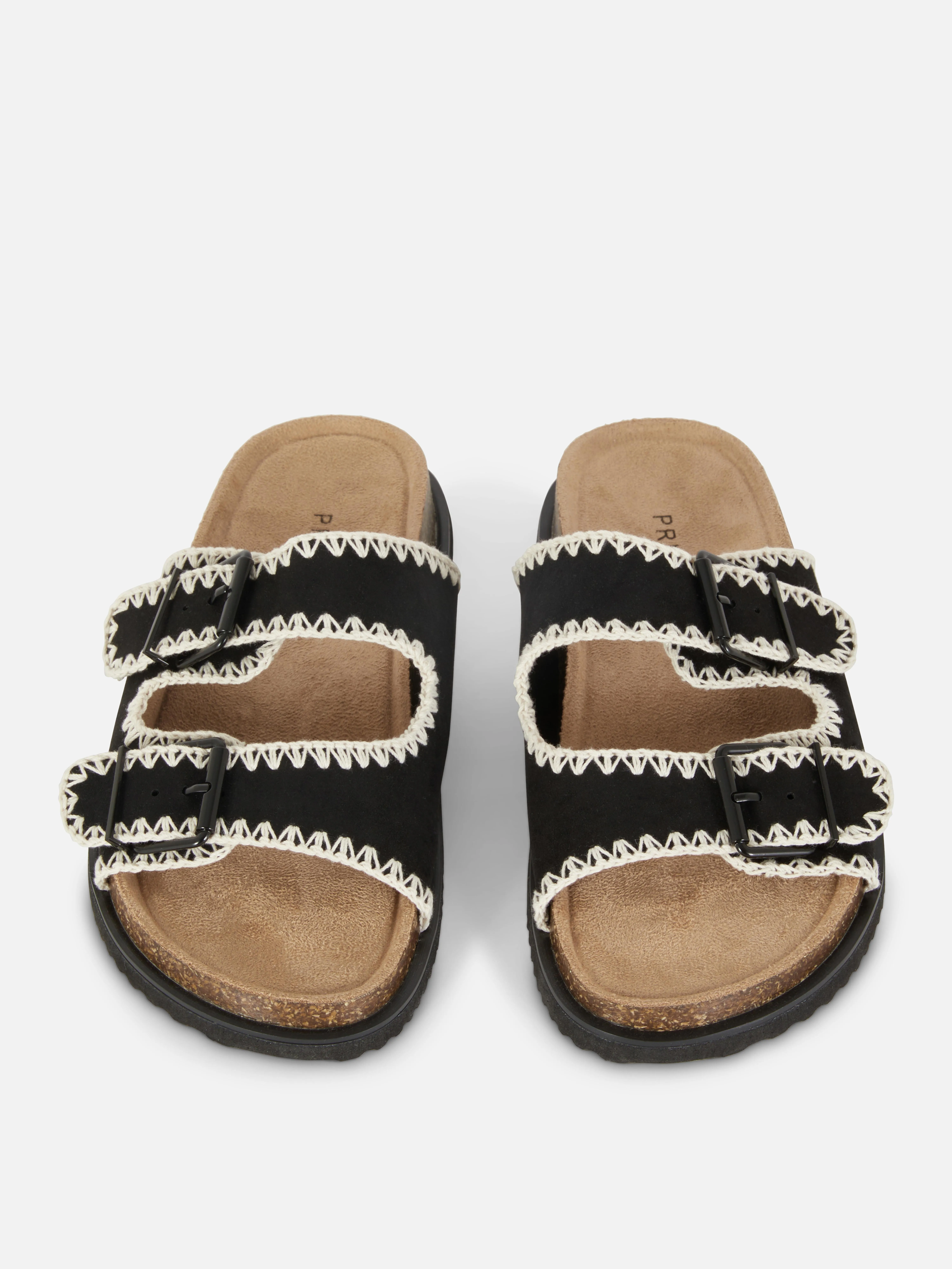 Sandalias con plantilla y pespuntes