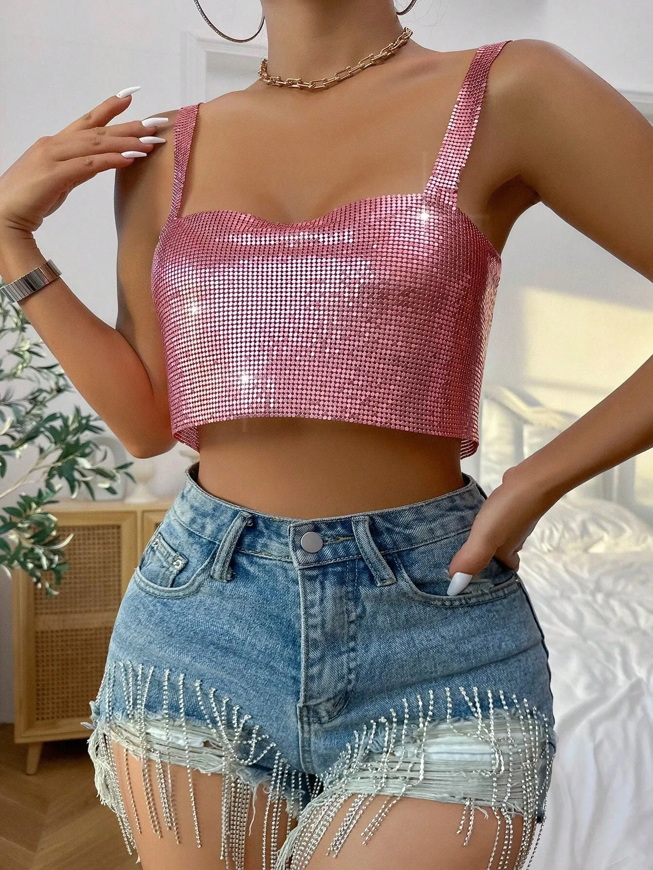 SHEIN  BAE TOP DE TIRANTES CROP DE COLOR METáLICO