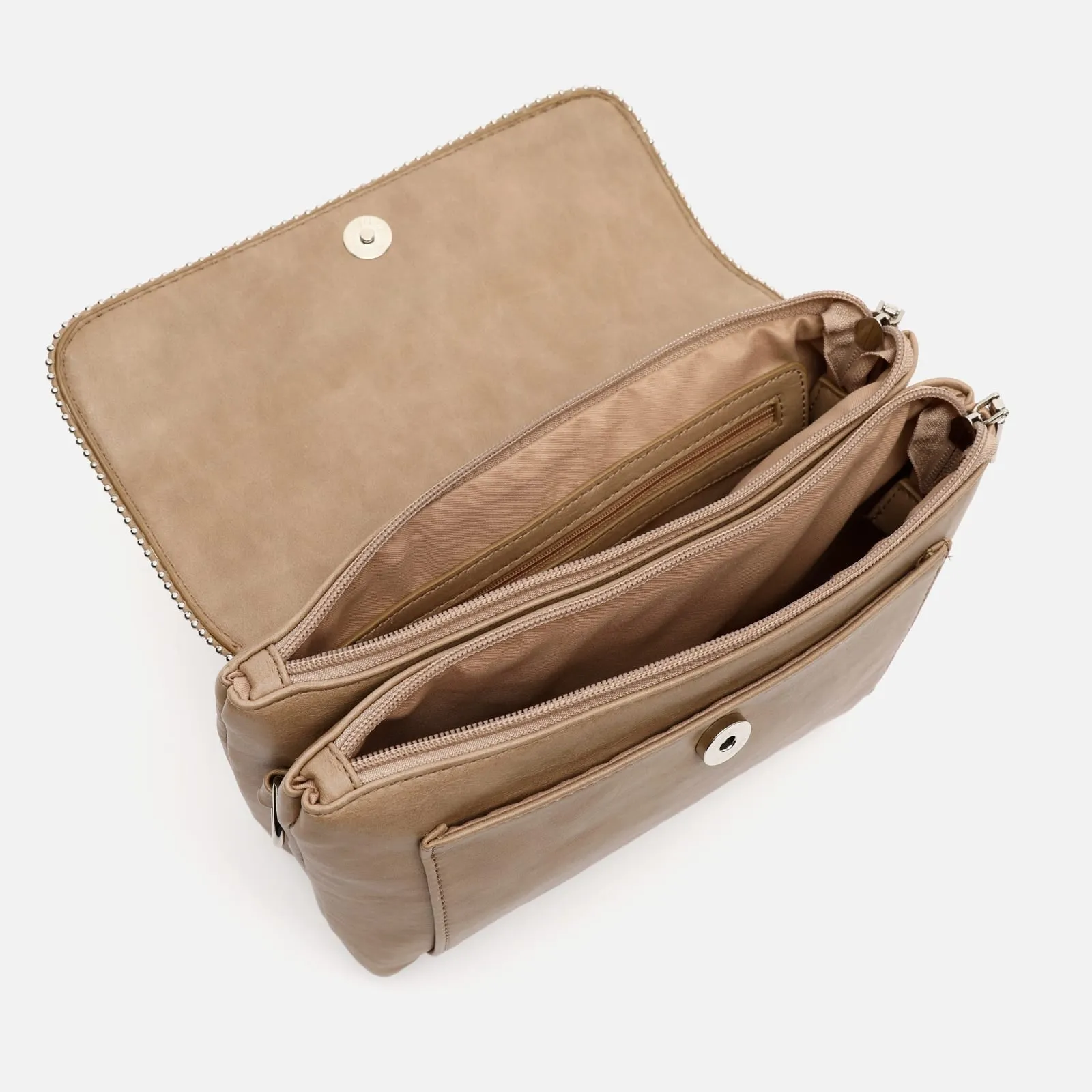 Sibilas bolso bandolera con solapa y detalles metálicos