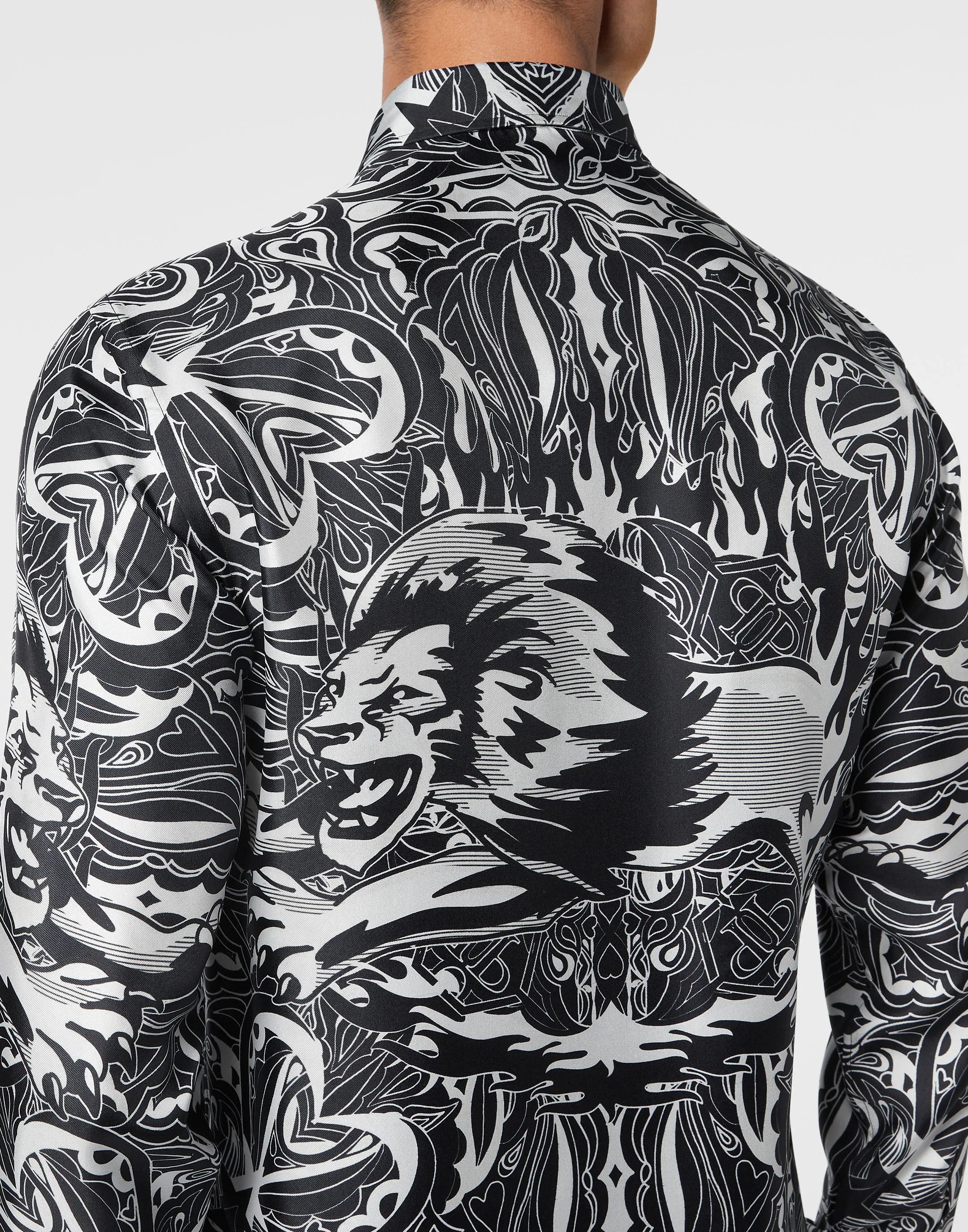 Silk Shirt Dandy Lion Circus