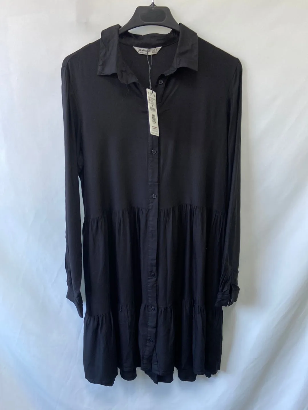 STRADIVARIUS.Vestido negro camisero T.M