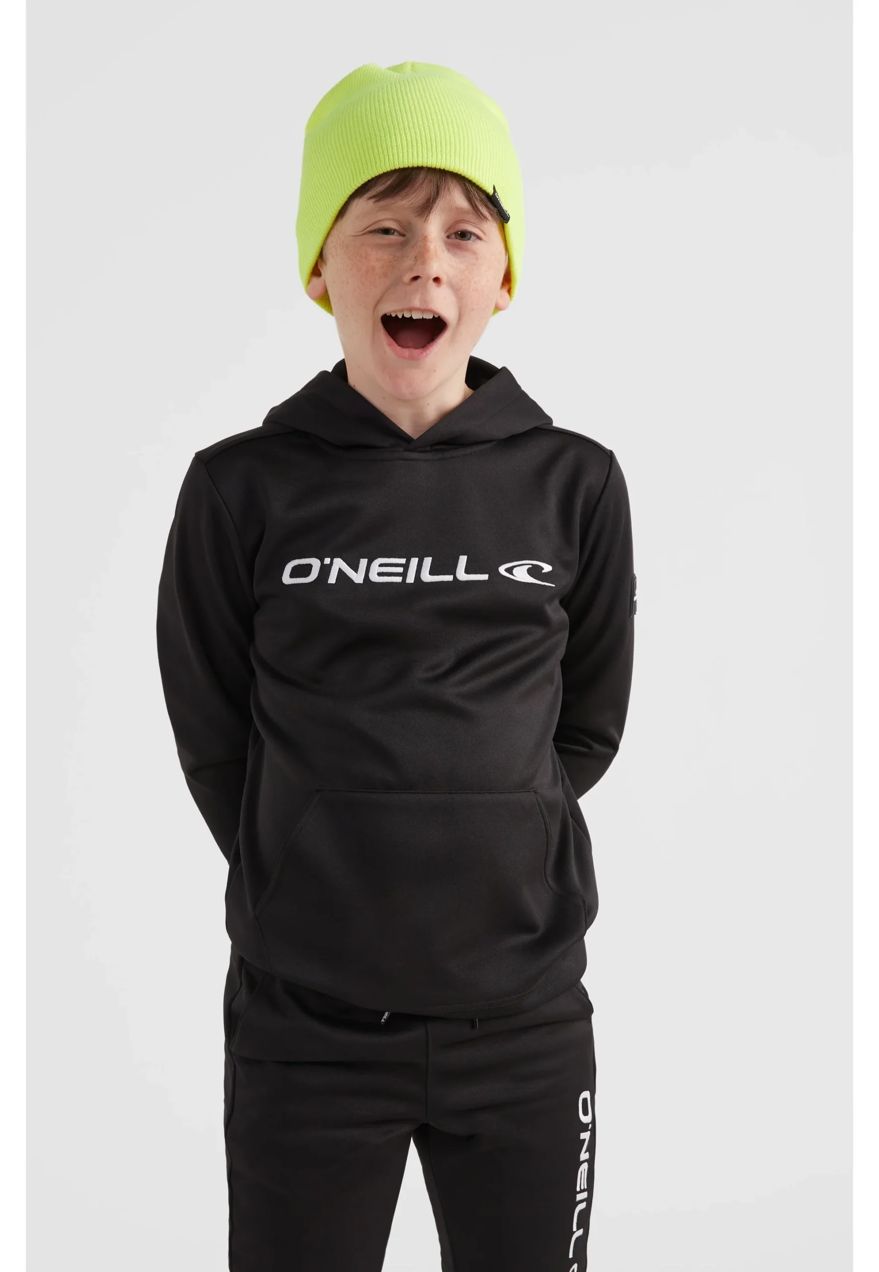 Sudadera O’NEILL niño surfera con capucha RUTILE HOODED FLEECE black out Ref. 4350000 negra