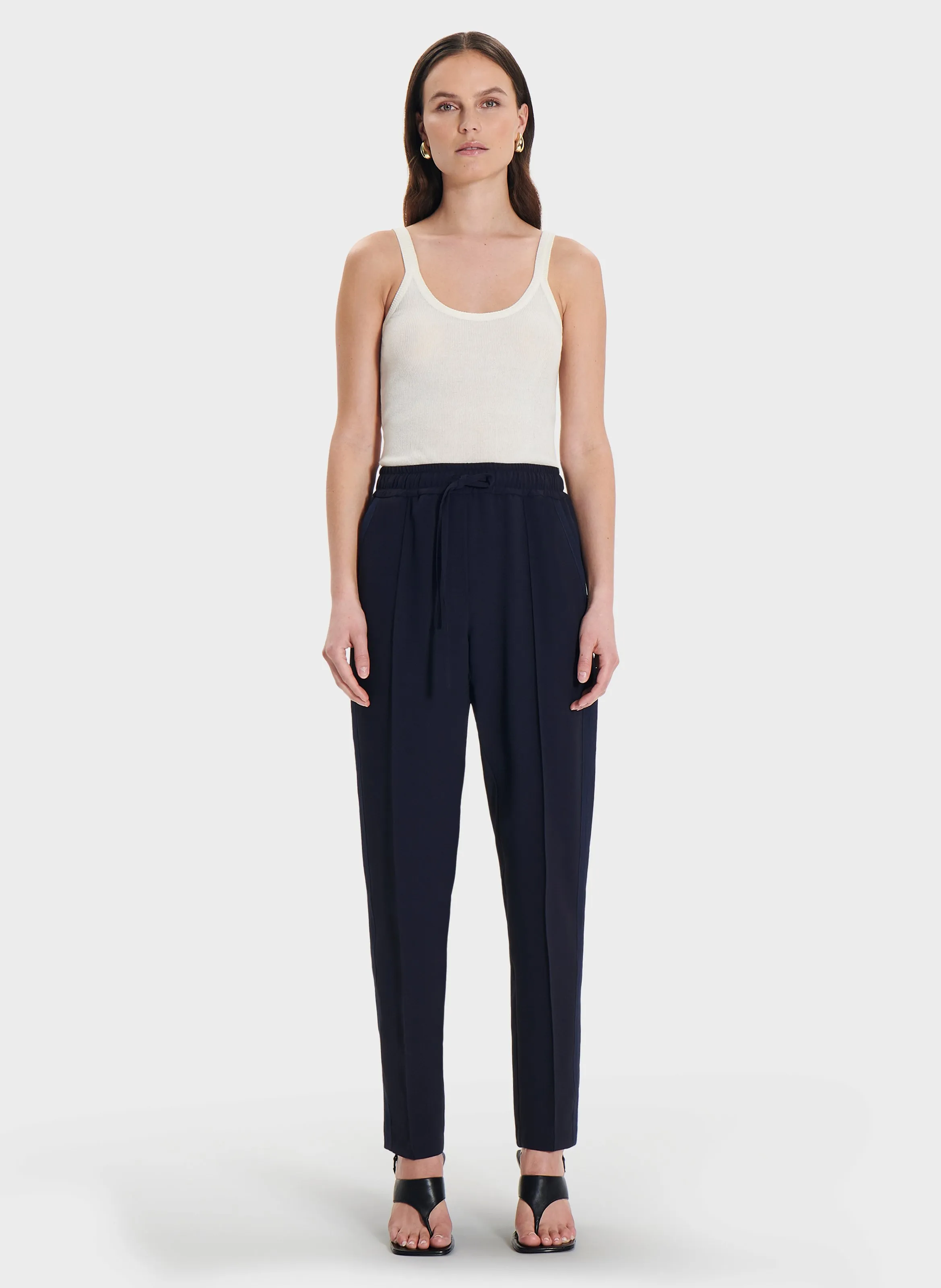 ZAPA PIEL  PANTALóN CON PINZAS Y CORDóN AJUSTABLE EN AZUL