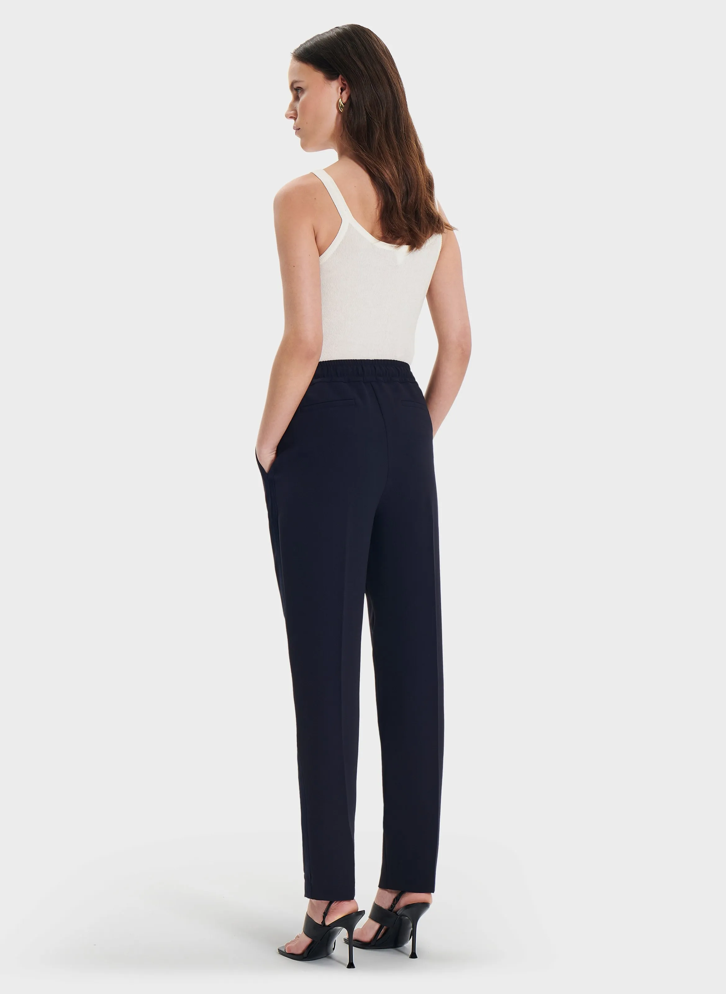 ZAPA PIEL  PANTALóN CON PINZAS Y CORDóN AJUSTABLE EN AZUL